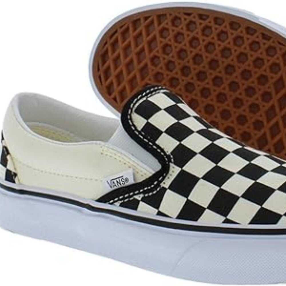 Vans Unisex Classic Slip-on Sneaker